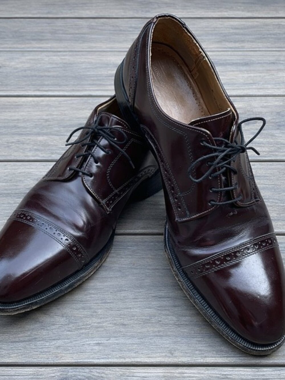Johnston & Murphy Men's Cordovan Burgundy Cap-Toe Oxford Classic Premium Shoe